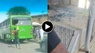 Yanzu Yanzun nan Wasu Fusatattun Mutasa Sun Yi Ruwan Duwatsu Kan Sabbin Motocin Sufuri Da Gwamna Ganduje Ya Kaddamar a Kano. 